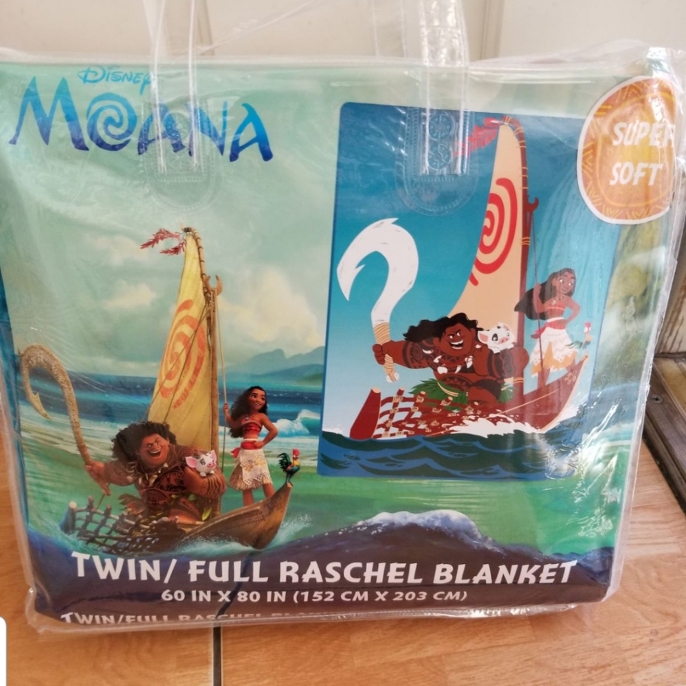 Disney Moana Raschel Blanket